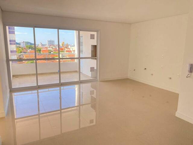 Apartamento para Venda em Navegantes - 5